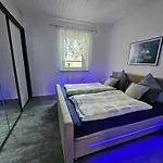 Am Saalebogen Mit Gartenterrasse, Grillkamin Und Freie Parkplaetze Rudolstadt