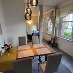 Apartamento Am Saalebogen Mit Gartenterrasse, Grillkamin Und Freie Parkplaetze