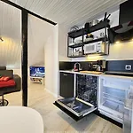 Am Saalebogen Mit Gartenterrasse, Grillkamin Und Freie Parkplaetze *