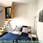 Am Saalebogen Mit Gartenterrasse, Grillkamin Und Freie Parkplaetze