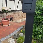 Apartamento Am Saalebogen Mit Gartenterrasse, Grillkamin Und Freie Parkplaetze