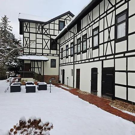 Am Saalebogen Mit Gartenterrasse, Grillkamin Und Freie Parkplaetze Rudolstadt
