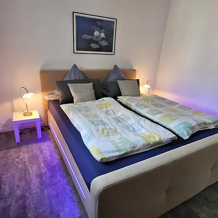 Am Saalebogen Mit Gartenterrasse, Grillkamin Und Freie Parkplätze Apartment