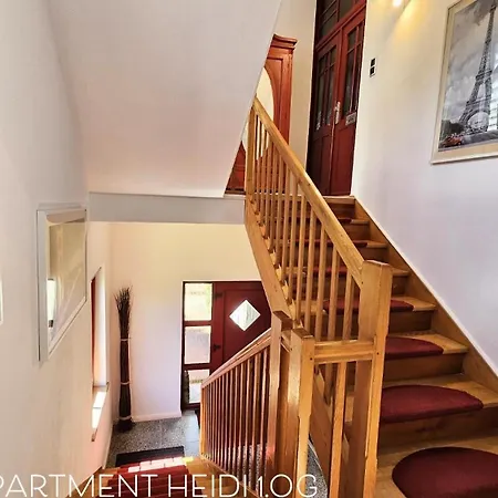 Am Saalebogen Mit Gartenterrasse, Grillkamin Und Freie Parkplaetze Appartement