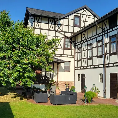 Am Saalebogen Mit Gartenterrasse, Grillkamin Und Freie Parkplaetze Rudolstadt