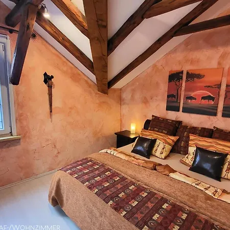 Apartment Am Saalebogen Mit Gartenterrasse, Grillkamin Und Freie Parkplätze *