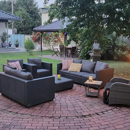 Am Saalebogen Mit Gartenterrasse, Grillkamin, Freie Parkplaetze Apartment *
