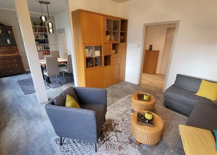 Appartement Am Saalebogen Mit Gartenterrasse, Grillkamin Und Freie Parkplaetze Rudolstadt